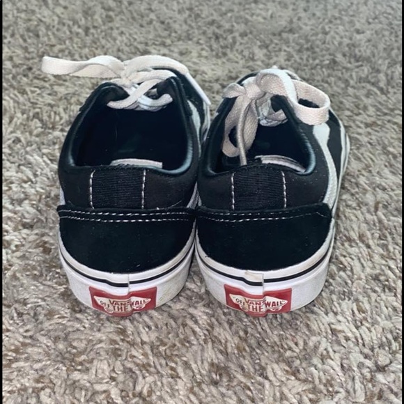 Youth Vans - Picture 2 of 4